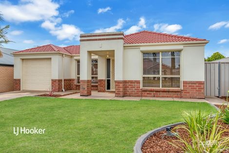 Property photo of 4 Devon Court Craigmore SA 5114