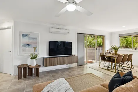 Property photo of 43 Robert Holl Drive Ourimbah NSW 2258