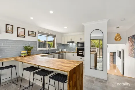 Property photo of 43 Robert Holl Drive Ourimbah NSW 2258