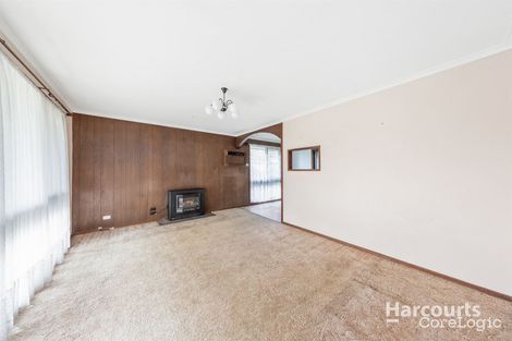 Property photo of 6 Ravenslea Crescent Deer Park VIC 3023