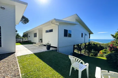 Property photo of 2B Explorers Drive South Mission Beach QLD 4852