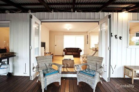 Property photo of 16 High View Road Dunsborough WA 6281