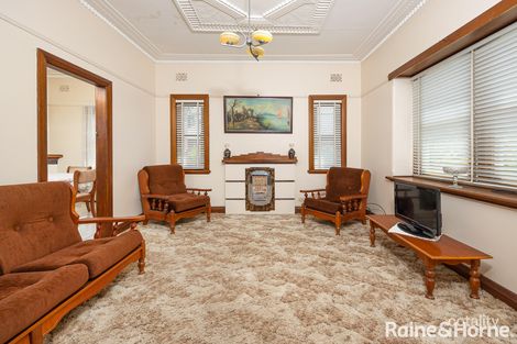 Property photo of 28 Trevor Street Turvey Park NSW 2650