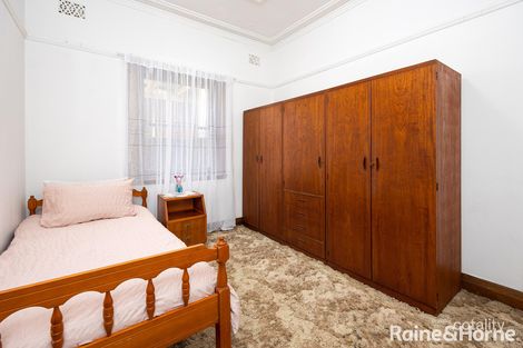 Property photo of 28 Trevor Street Turvey Park NSW 2650
