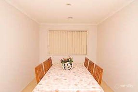 Property photo of 1 Flowerdale Crescent Roxburgh Park VIC 3064