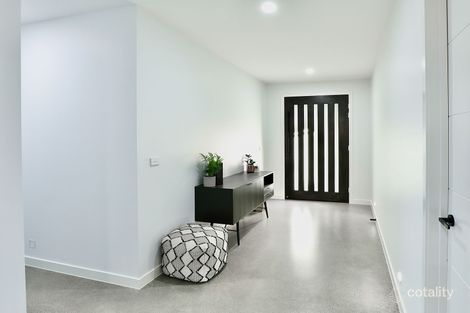 Property photo of 6 Cudgerie Close Craigieburn VIC 3064
