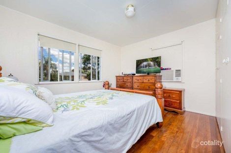 Property photo of 28 Barbara Street Manly West QLD 4179