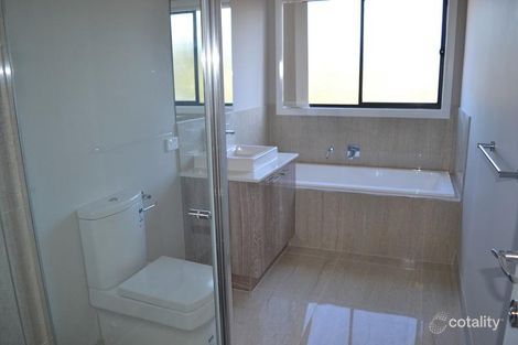 Property photo of 9 Kham Court Pakenham VIC 3810