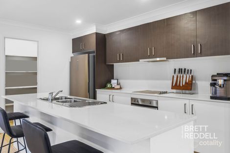 Property photo of 10 Meander Court Ormeau Hills QLD 4208