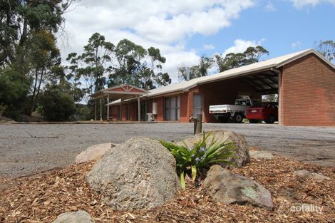 11 Young St, Linton, VIC 3360