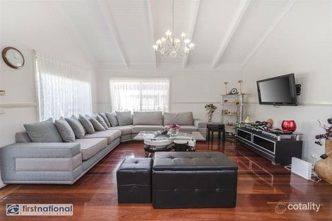 Property photo of 23 Gimlet Close Meadow Heights VIC 3048