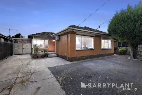 Property photo of 53 Mulhall Drive St Albans VIC 3021