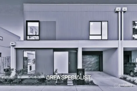 Property photo of 34 Shoreline Crescent Carrum Downs VIC 3201