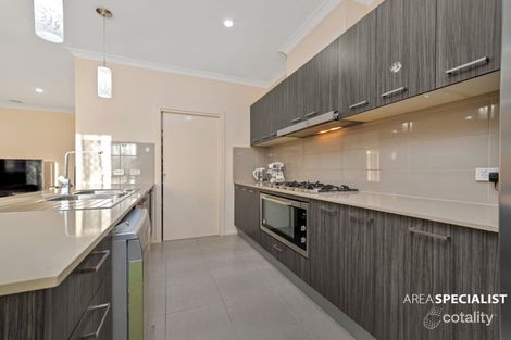 Property photo of 20 Freshfields Drive Cranbourne North VIC 3977