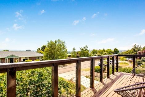 Property photo of 17 Callistemon Crescent Drouin VIC 3818