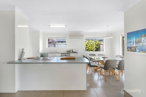 Property photo of 15 Robin Avenue Paradise Point QLD 4216