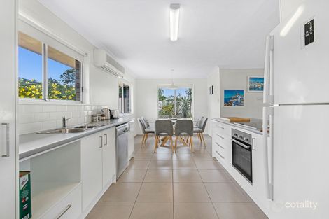 Property photo of 15 Robin Avenue Paradise Point QLD 4216