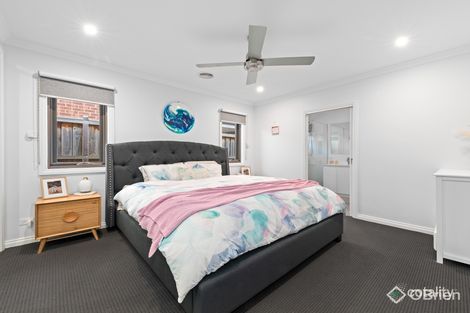 Property photo of 9 Turano Way Clyde North VIC 3978