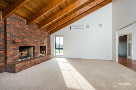 Property photo of 37 Sunbird Crescent Hoppers Crossing VIC 3029