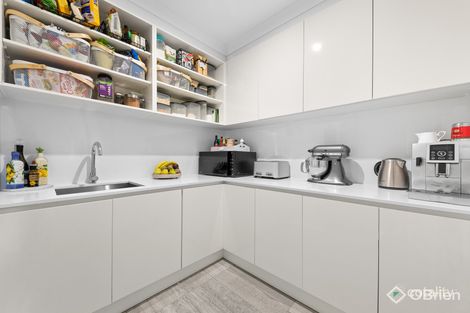 Property photo of 9 Turano Way Clyde North VIC 3978