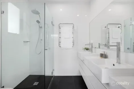 Property photo of 3/8 Aurora Close Mawson ACT 2607