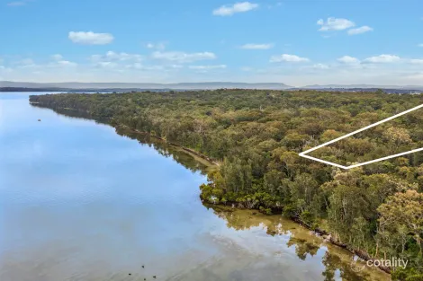 Property photo of 285 Cams Boulevard Summerland Point NSW 2259