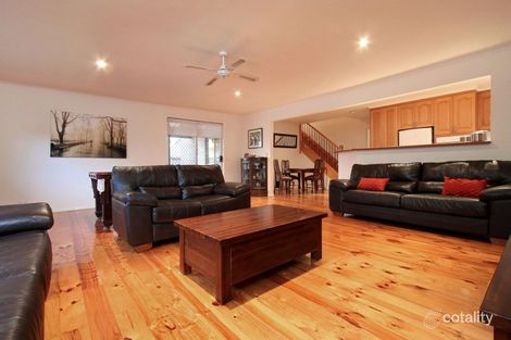 Property photo of 4 Meldrum Avenue Mill Park VIC 3082