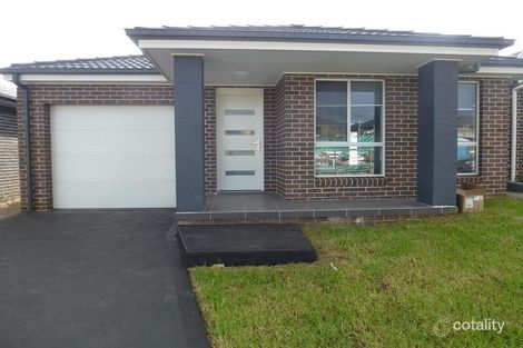 12 Cumberland St, Gregory Hills, NSW 2557