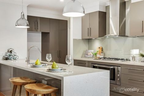 Property photo of 2/29 Clivejay Street Glen Waverley VIC 3150