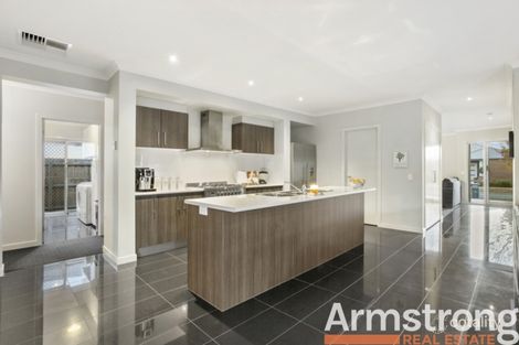 Property photo of 5 Barleycorn Bend Armstrong Creek VIC 3217