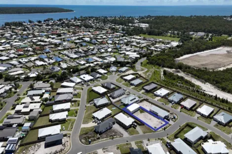 Property photo of 12 Flame Tree Drive Burrum Heads QLD 4659