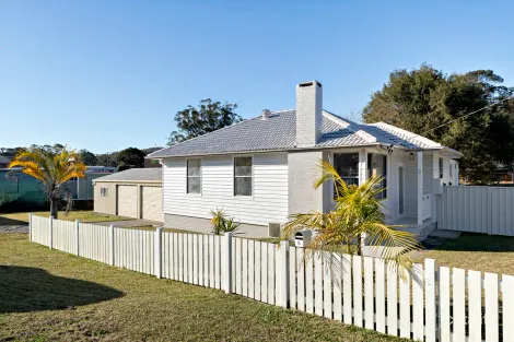2 Sunderland Rd, Toronto, NSW 2283
