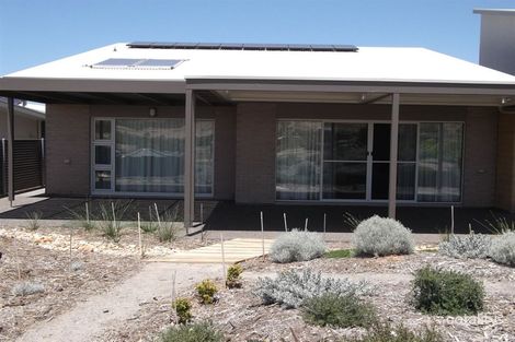 Property photo of 15 Manna Gum Avenue Chiton SA 5211