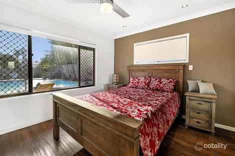 Property photo of 12 Lakeside Avenue Broadbeach Waters QLD 4218