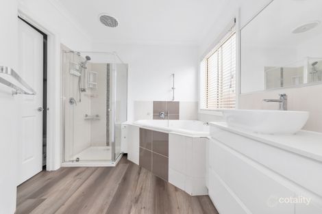 Property photo of 64 Fairhaven Boulevard Cranbourne West VIC 3977