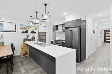 Property photo of 6 Luminous Way Box Hill NSW 2765