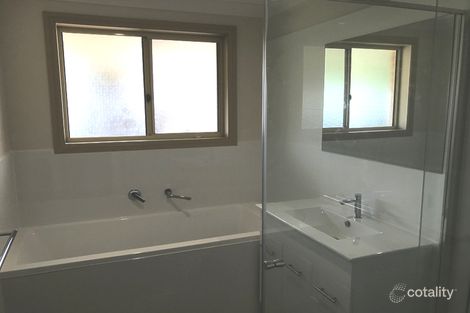 Property photo of 4/4 Gavenlock Road Tuggerah NSW 2259