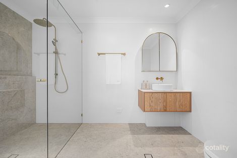 Property photo of 96 McFadden Street Wynnum QLD 4178