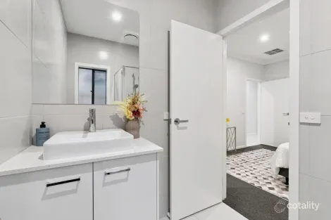 Property photo of 15 Bibury Street Lara VIC 3212
