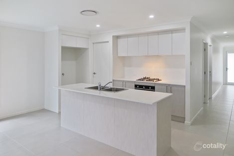 32 Friarbird Rdge, Aberglasslyn, NSW 2320