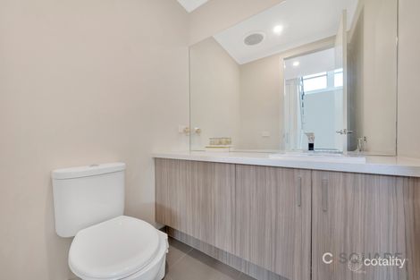 Property photo of 30 Stringybark Drive Donnybrook VIC 3064