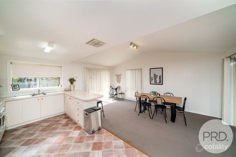 Property photo of 28 Kaldari Crescent Glenfield Park NSW 2650