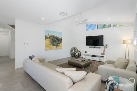 Property photo of 2 Mallawa Drive Palm Beach QLD 4221