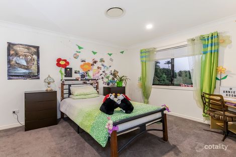 Property photo of 3166 Riverleigh Drive Hope Island QLD 4212