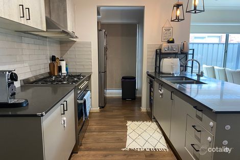 4 Chartwell Ave, Truganina, VIC 3029