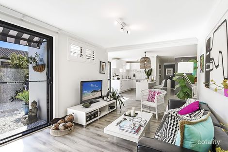 Property photo of 1/31 Donald Avenue Paradise Point QLD 4216