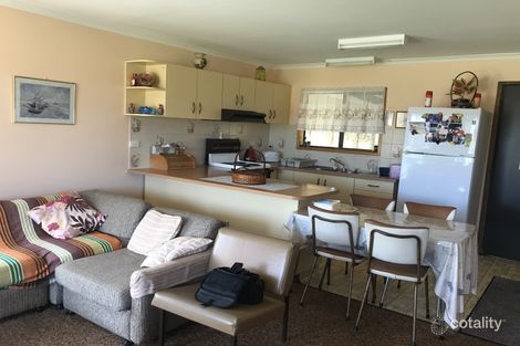 Property photo of 8 Belbowrie Parade Maloneys Beach NSW 2536