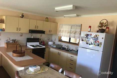 Property photo of 8 Belbowrie Parade Maloneys Beach NSW 2536