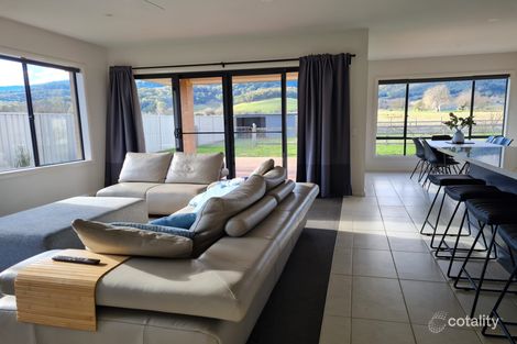 Property photo of 115 Station Street Porepunkah VIC 3740