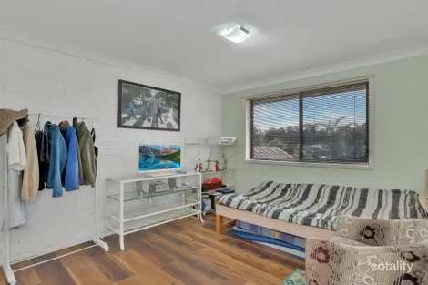 Property photo of 2/123 Kerry Crescent Berkeley Vale NSW 2261